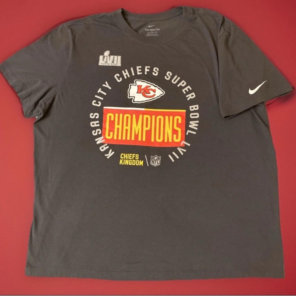 Kansas City Chiefs Super Bowl Champions LVII 
Nike T-Shirt XXL